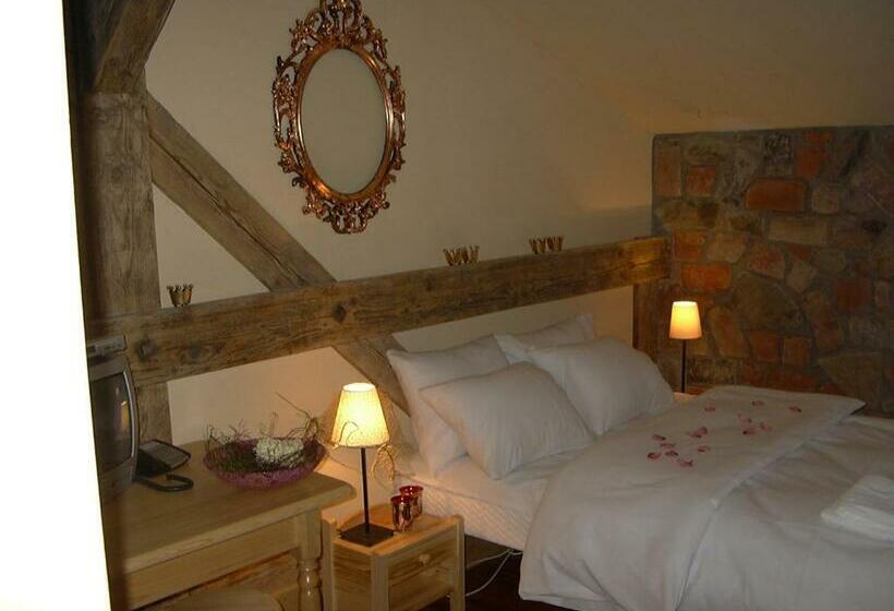 غرفة قياسية رباعية, Impresja Krasiczyn