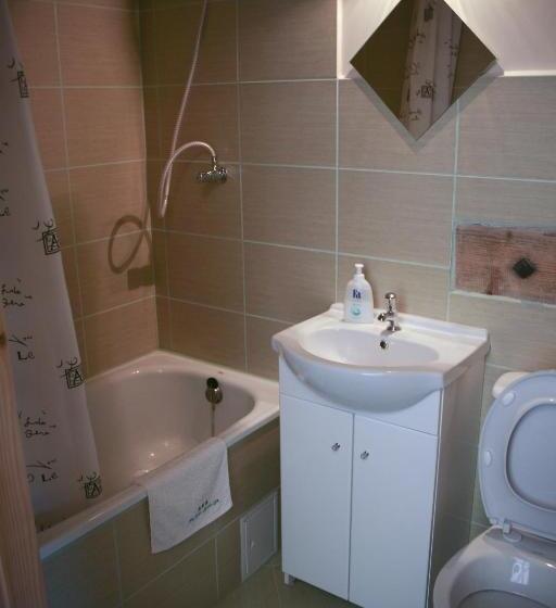 غرفة قياسية رباعية, Impresja Krasiczyn