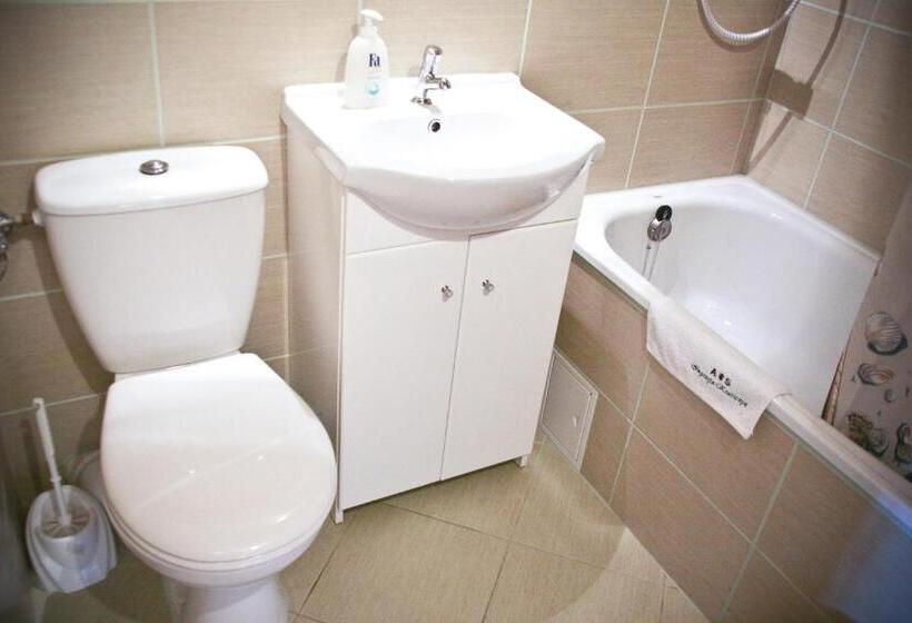 غرفة قياسية رباعية, Impresja Krasiczyn