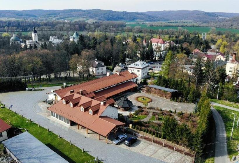 غرفة أساسية حمام مشترك, Impresja Krasiczyn