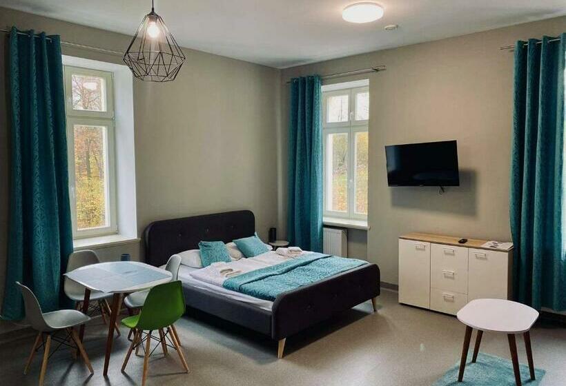 Студия Superior, Jedlinka