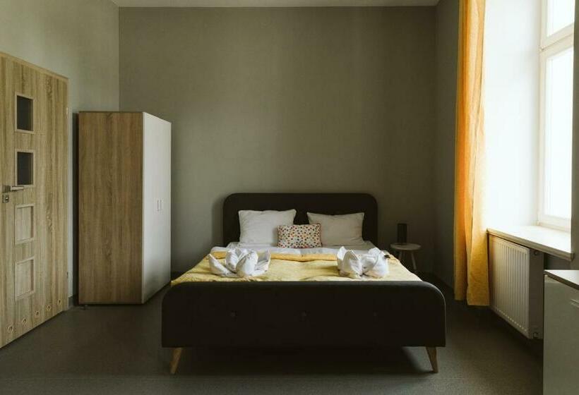 Студия Superior, Jedlinka