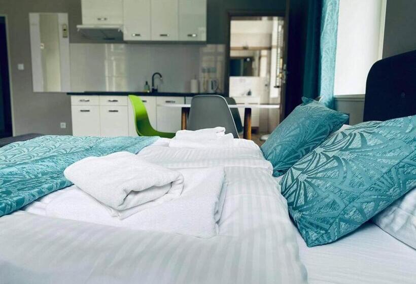 Студия Superior, Jedlinka