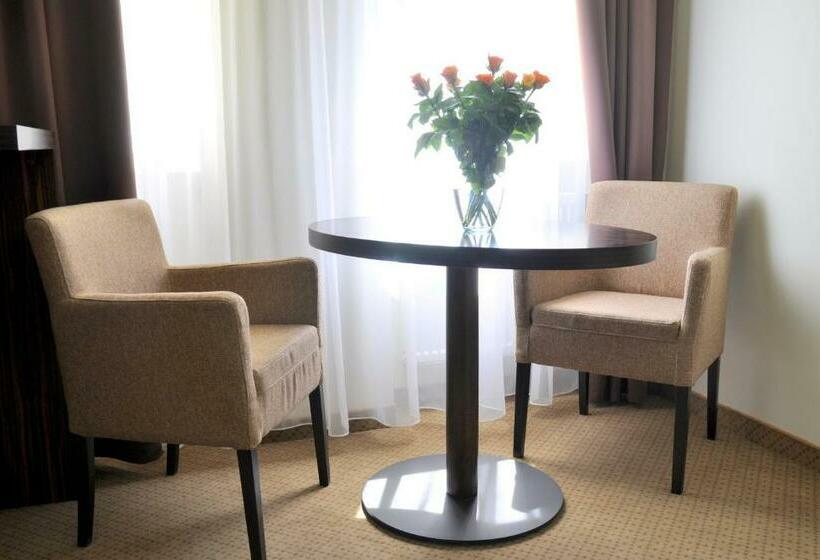 스탠다드 싱글 룸, Nad Wigrami