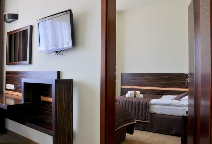 스탠다드 룸, Nad Wigrami