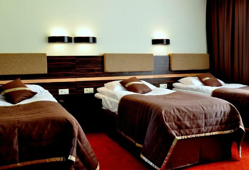 스탠다드 트리플 룸, Nad Wigrami