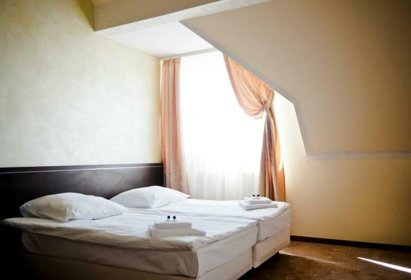 غرفة قياسية فردية, Oleńka