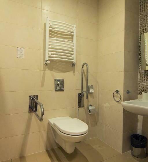 스탠다드 싱글 룸, Ostaniec