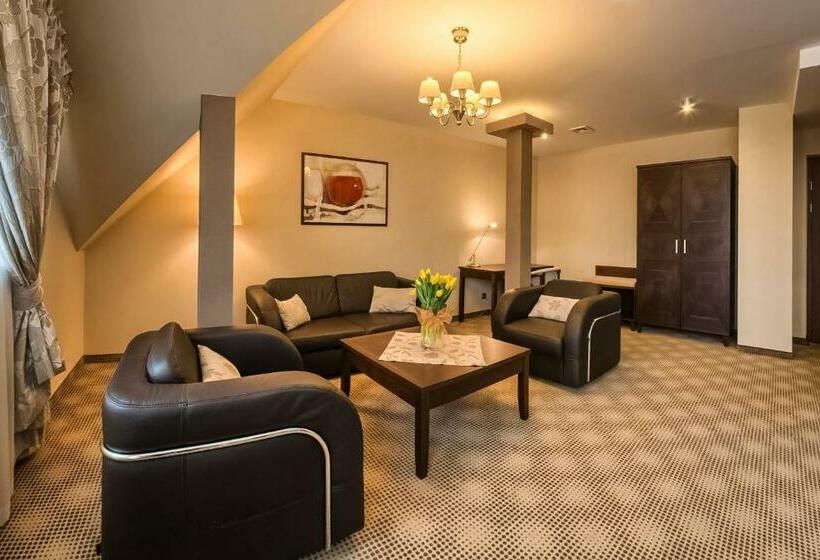 침실 1개 아파트, Ostaniec