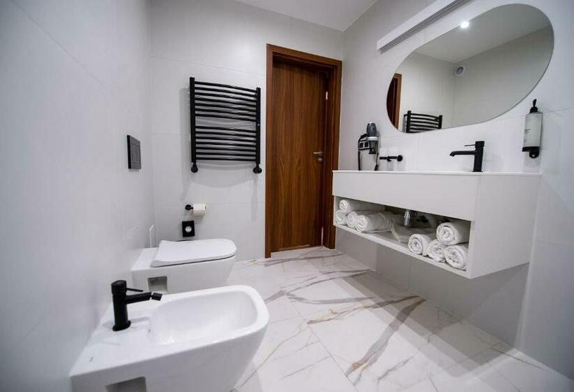 침실 1개 아파트, Ostaniec