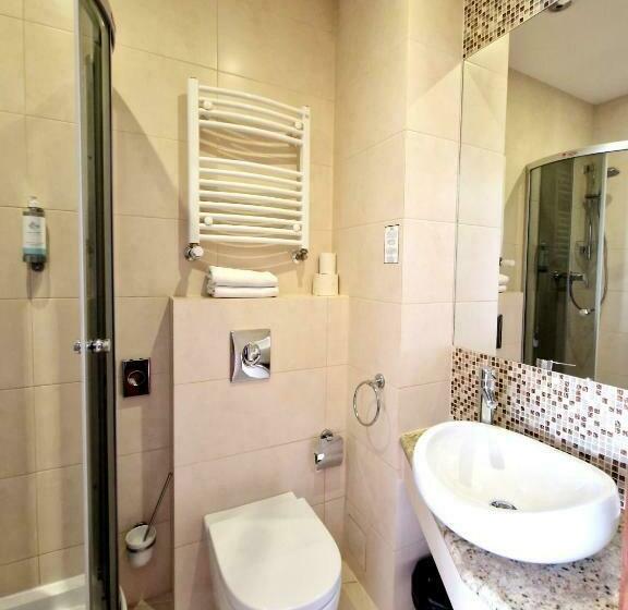 스탠다드 룸, Ostaniec