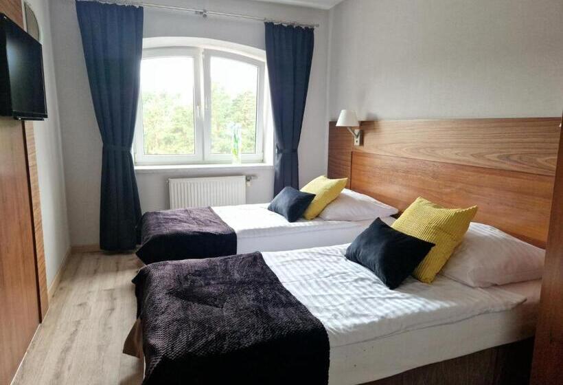 스탠다드 스튜디오, Ostaniec