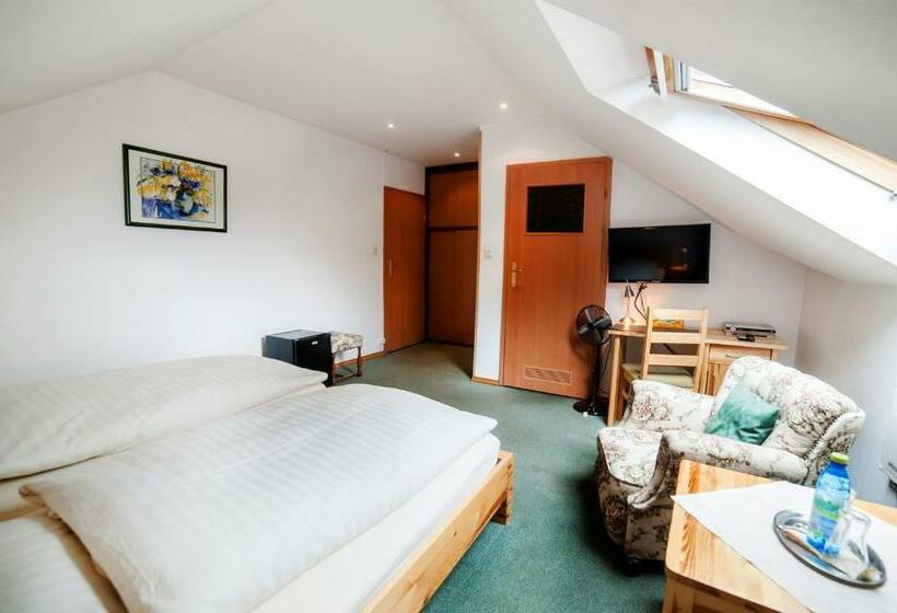 اتاق استاندارد, Pelikan