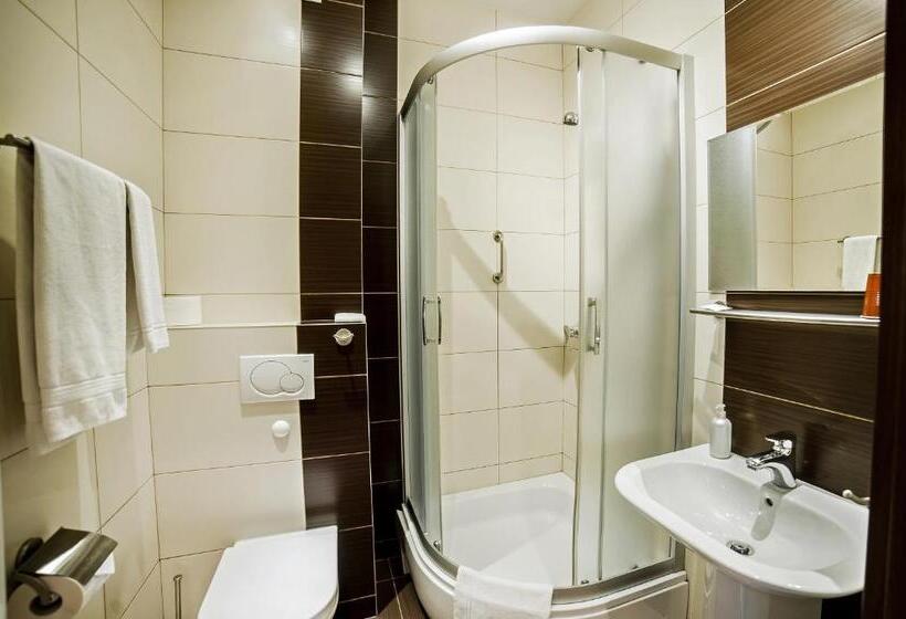 スタンダードシングルルーム, Pelikan