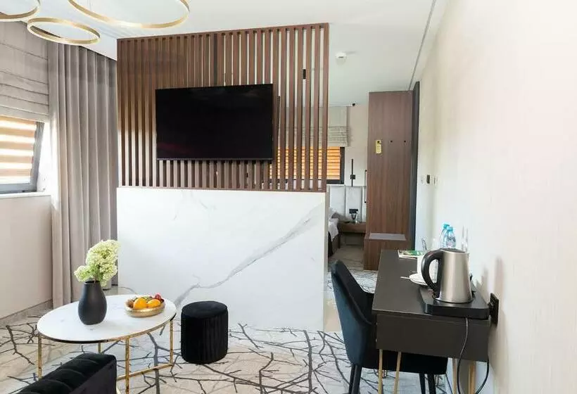 デラックススイート, Pogoria Residence