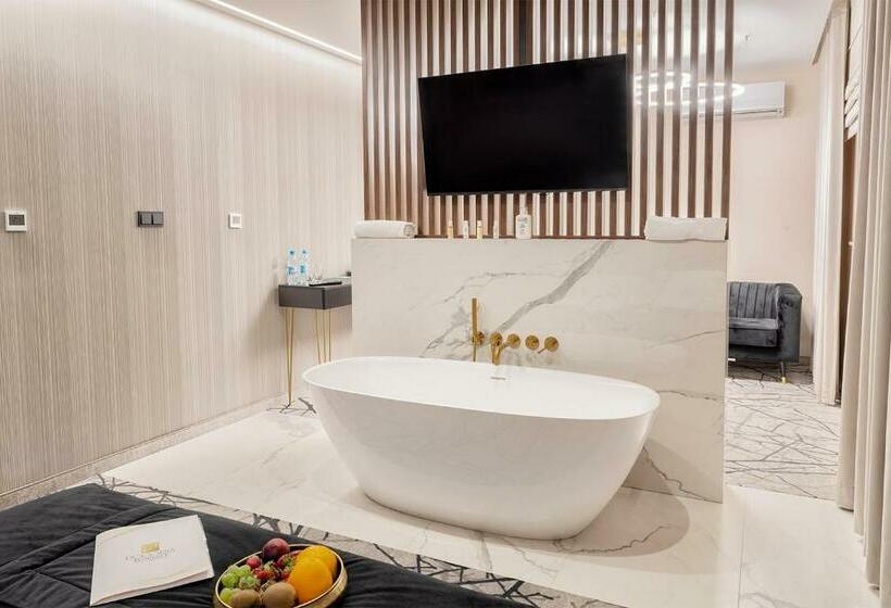 جناح ديلوكس, Pogoria Residence