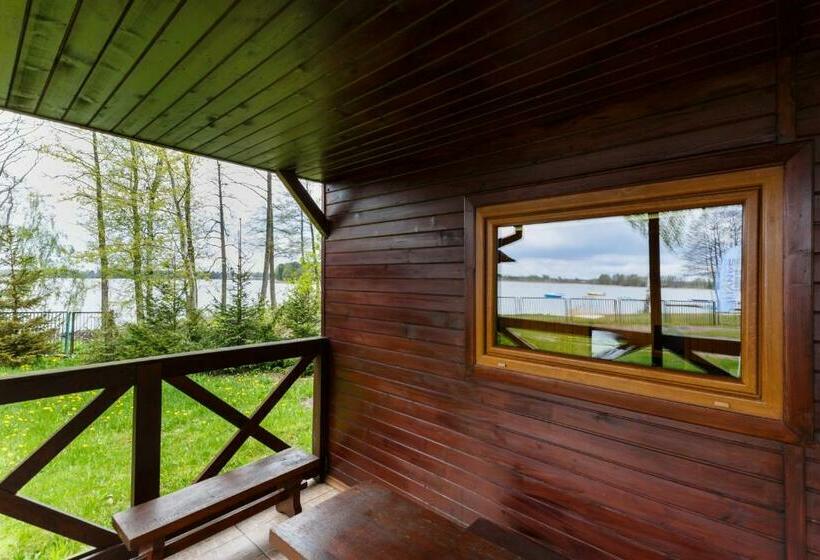 بانگلوی استاندارد, Sanvit Lake Resort & Spa