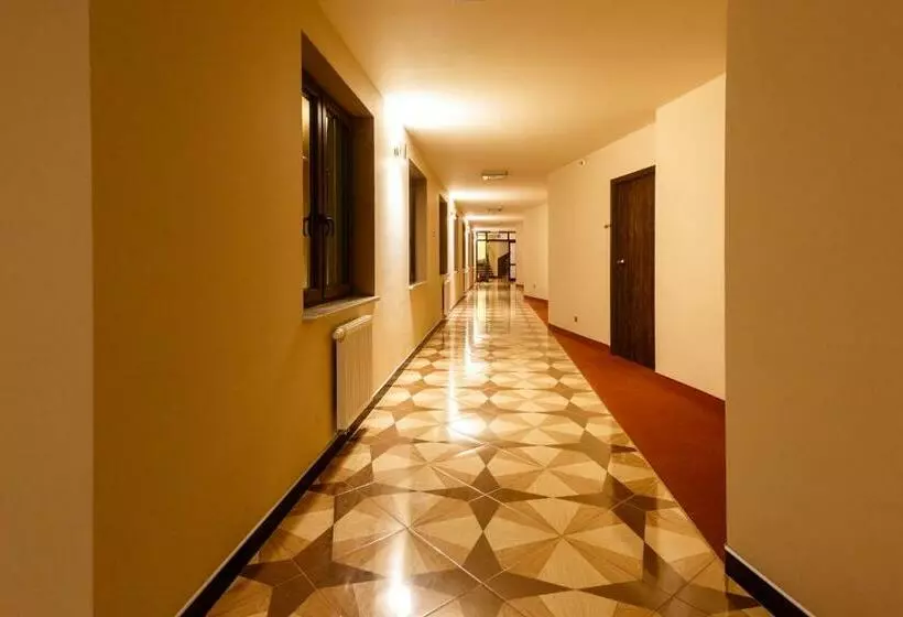 Perhehuone, Sanvit Lake Resort & Spa