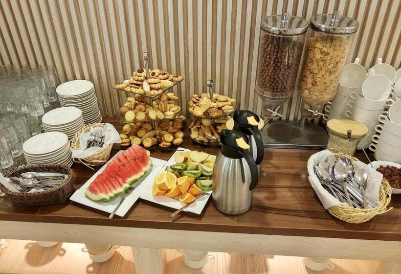 اتاق لوکس, Sanvit Lake Resort & Spa