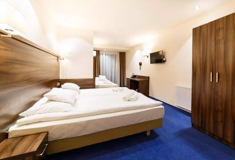Deluxe-perhehuone, Sanvit Lake Resort & Spa