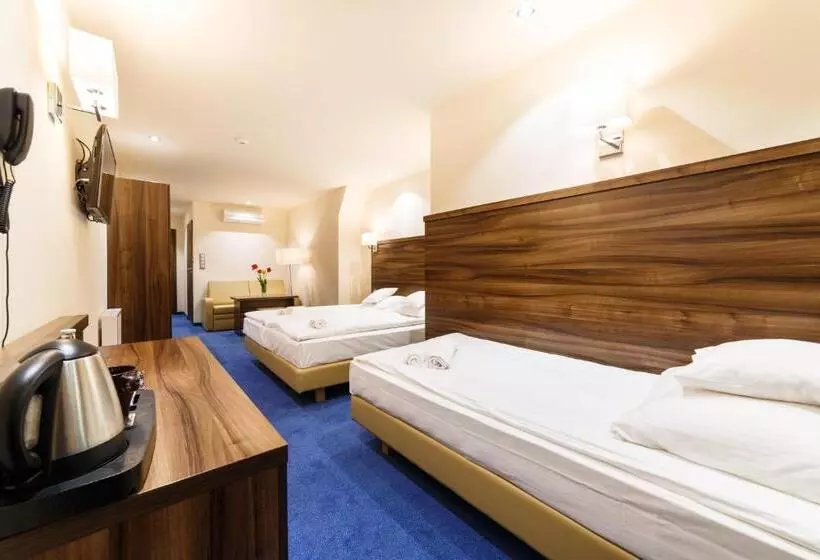 Deluxe-perhehuone, Sanvit Lake Resort & Spa