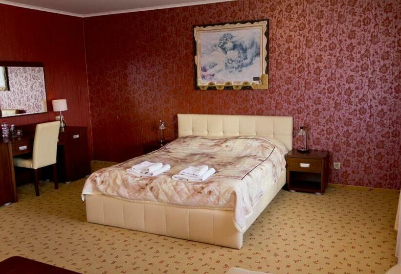 침실 1개 아파트, Tim