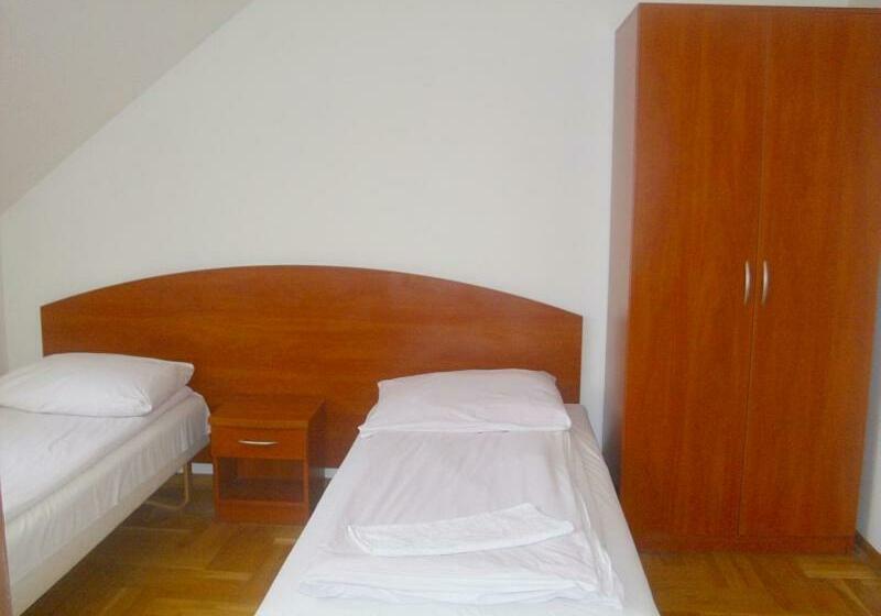 חדר סטנדרט, U Joanny