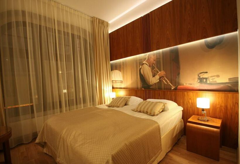 חדר סטנדרט עם מיטת קינג, Vabank