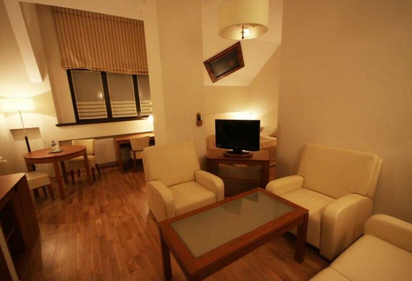 חדר דלוקס, Vabank