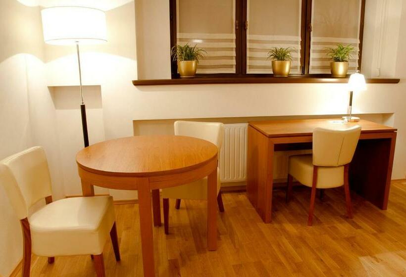 חדר דלוקס, Vabank