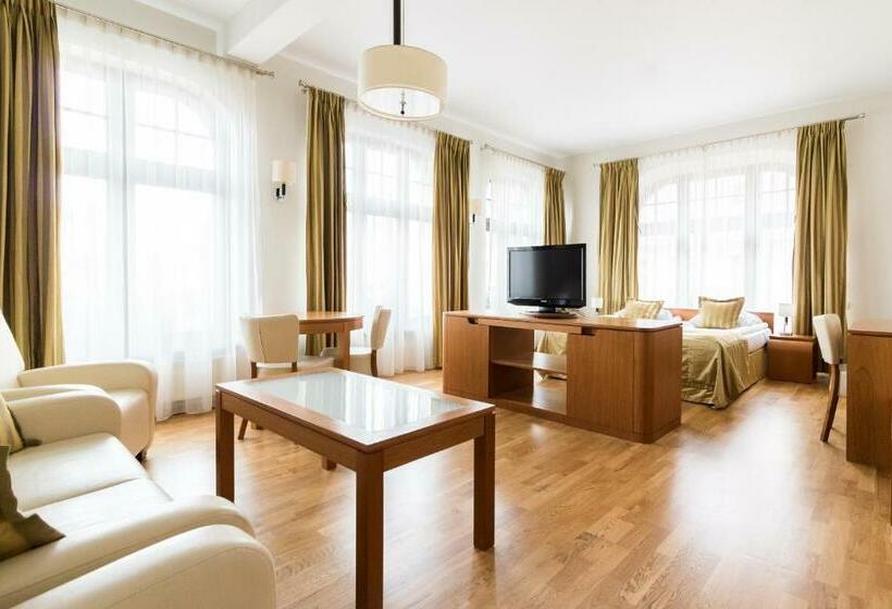 חדר דלוקס, Vabank