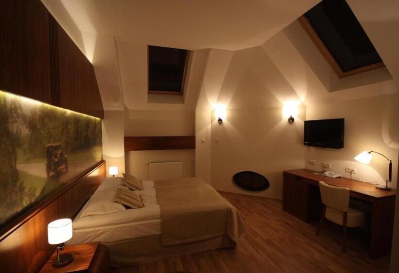 חדר סטנדרט עם מיטת קינג, Vabank