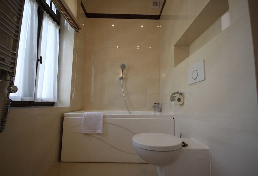 חדר דלוקס, Vabank