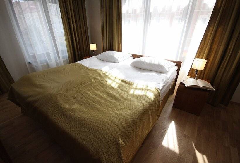 חדר דלוקס, Vabank