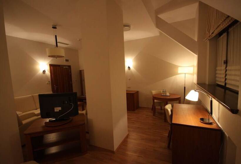 חדר דלוקס, Vabank