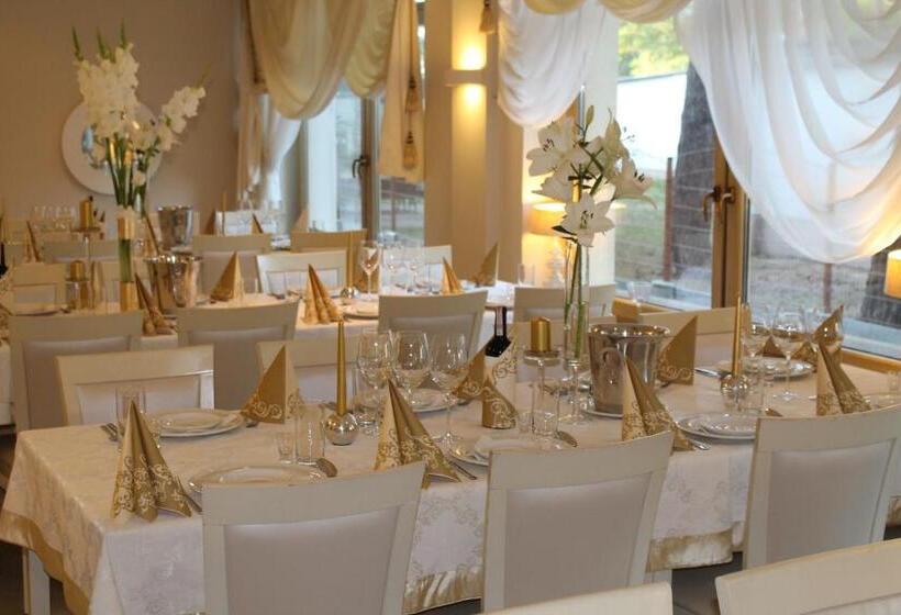 חדר סטנדרט לשלושה, Vitalia