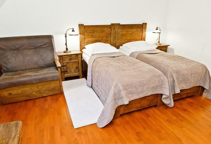 غرفة قياسية ثلاثية, Zamek Królewski W Niepołomicach