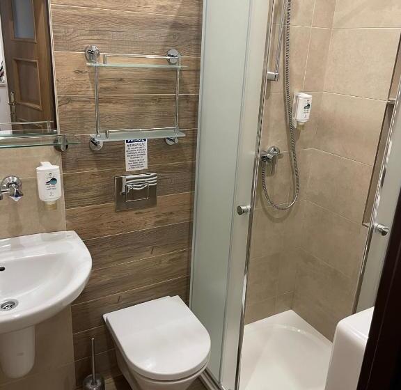 Suite with lake view, Zielony & Ow Borowik & Pensjonat Manhattan   Centrum Rekreacji I Wypoczynku Gastrotur