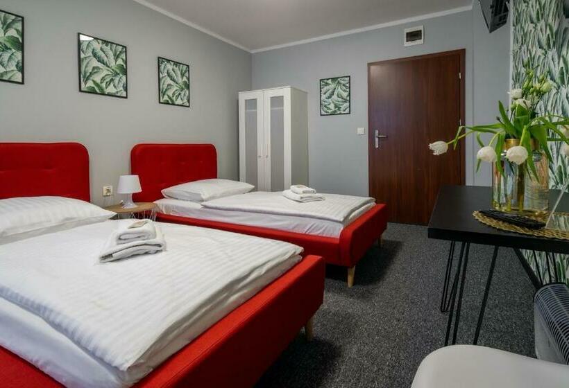 غرفة قياسية ثلاثية, Noclegi Stop And Sleep Zgorzelec