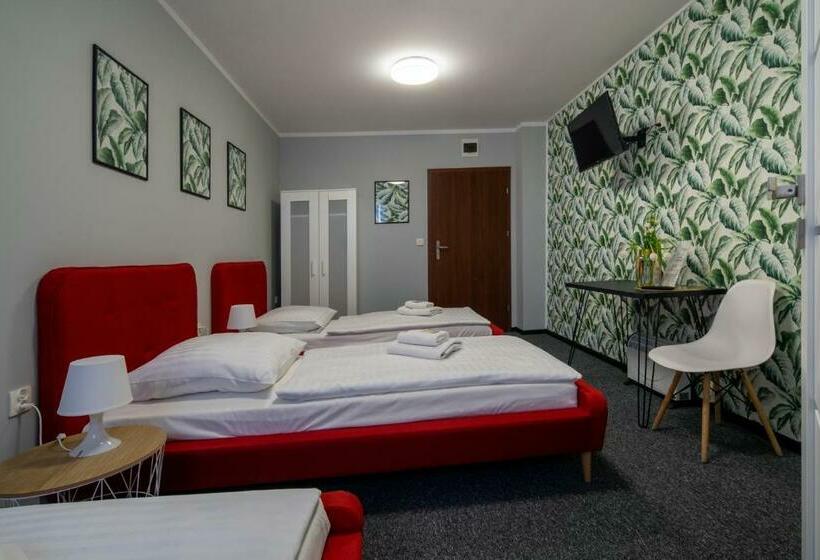 غرفة قياسية ثلاثية, Noclegi Stop And Sleep Zgorzelec