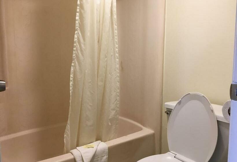 标准间, Riviera Motel