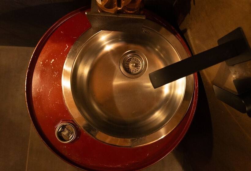 חדר דלוקס, Lusi è In Collina