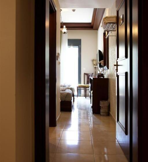 スタンダードトリプルルーム, Alexander Mountain Resort