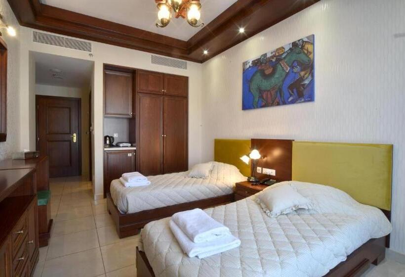 デラックスルーム, Alexander Mountain Resort