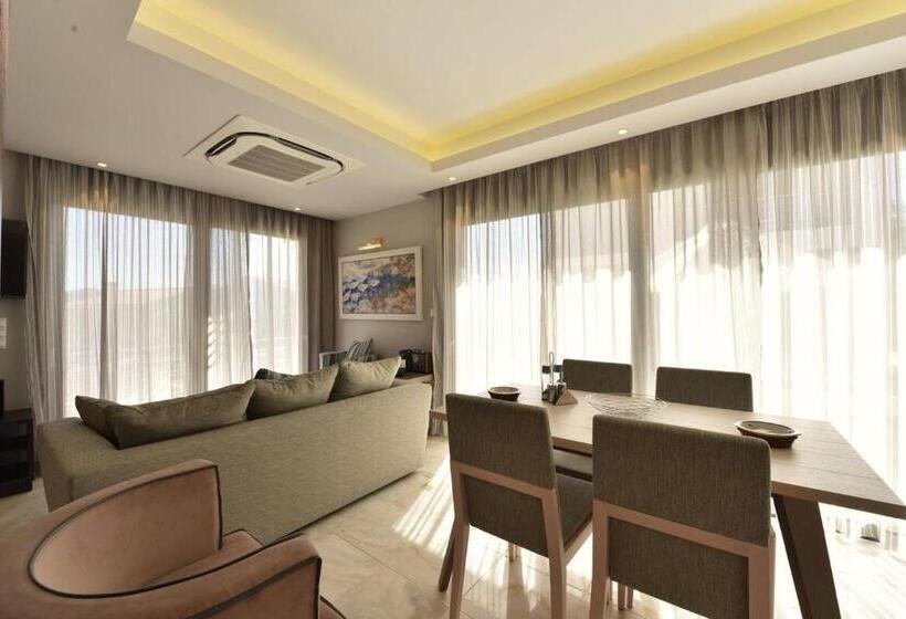 スイート, Alexander Mountain Resort