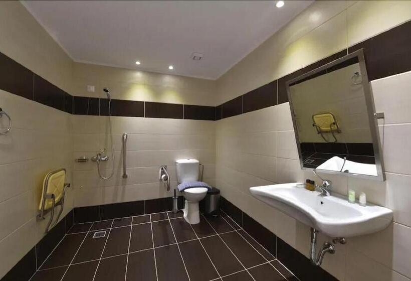 スタンダードルーム, Alexander Mountain Resort