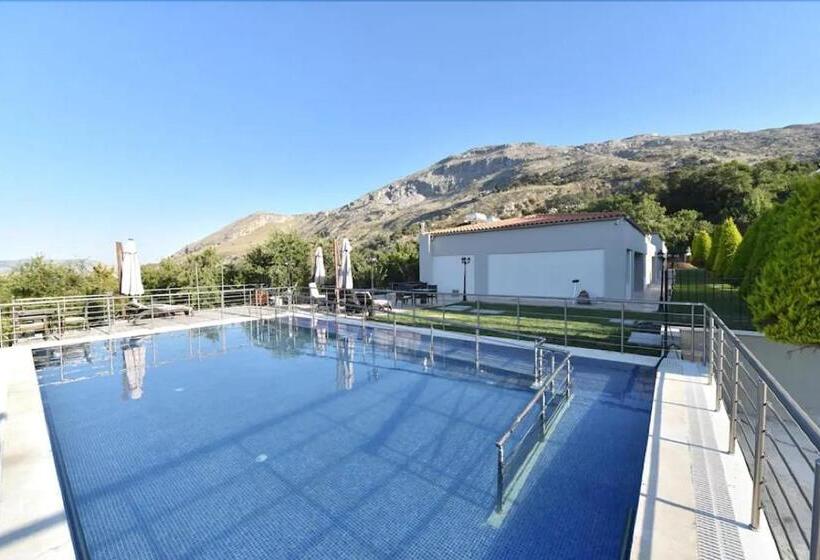 スタンダードトリプルルーム, Alexander Mountain Resort