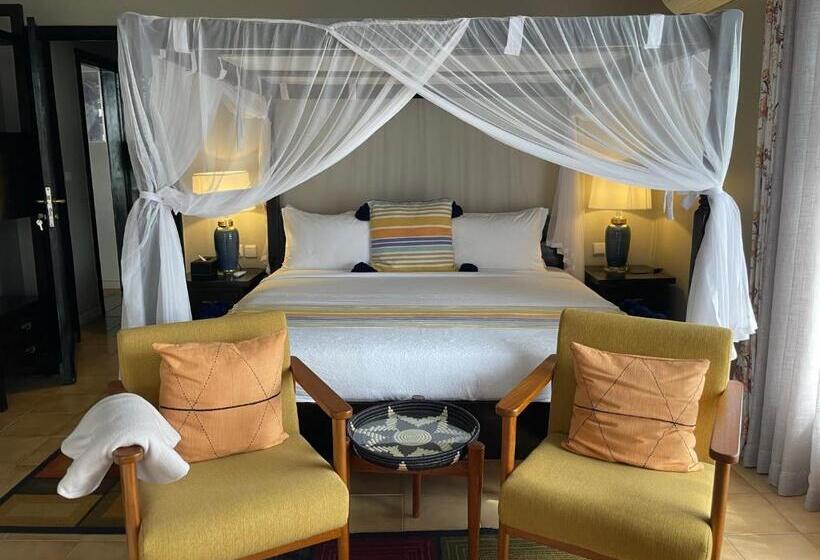 اتاق سوپریور با تخت بزرگ, Governor S Residence