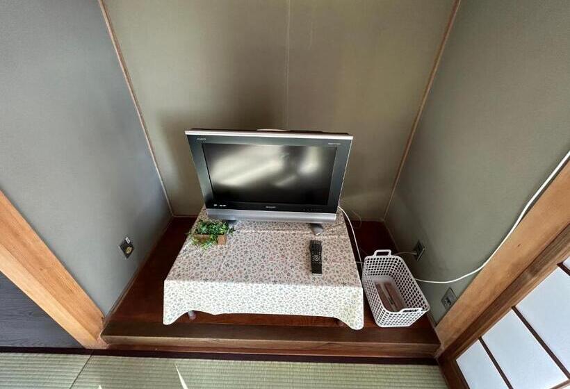 غرفة إقتصادية رباعية, 高島市安曇川町琵琶湖徒歩3分エクシブ 高島 近くbbq自転車無料貸出