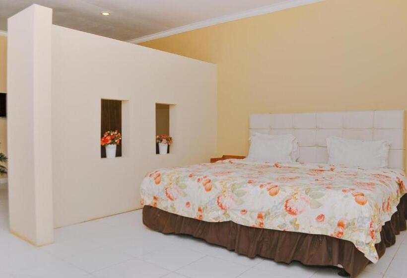 Люкс, The Swarna Hotel Bayah Lebak